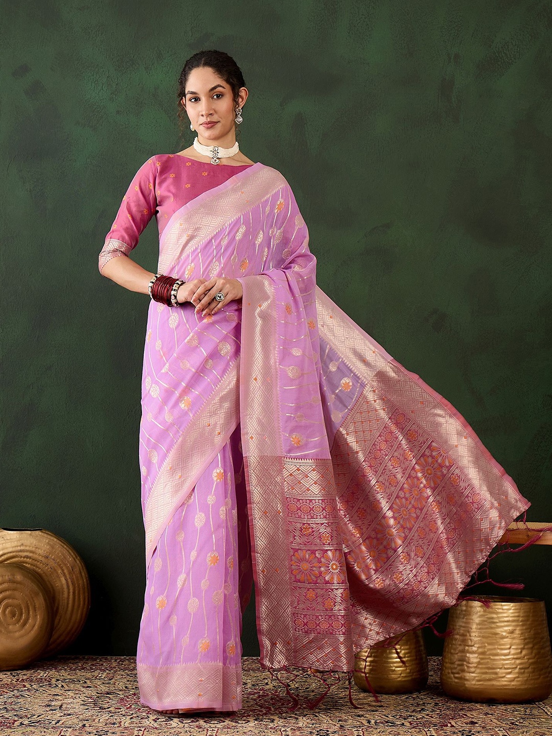 

KALINI Woven Design Zari Banarasi Saree, Lavender