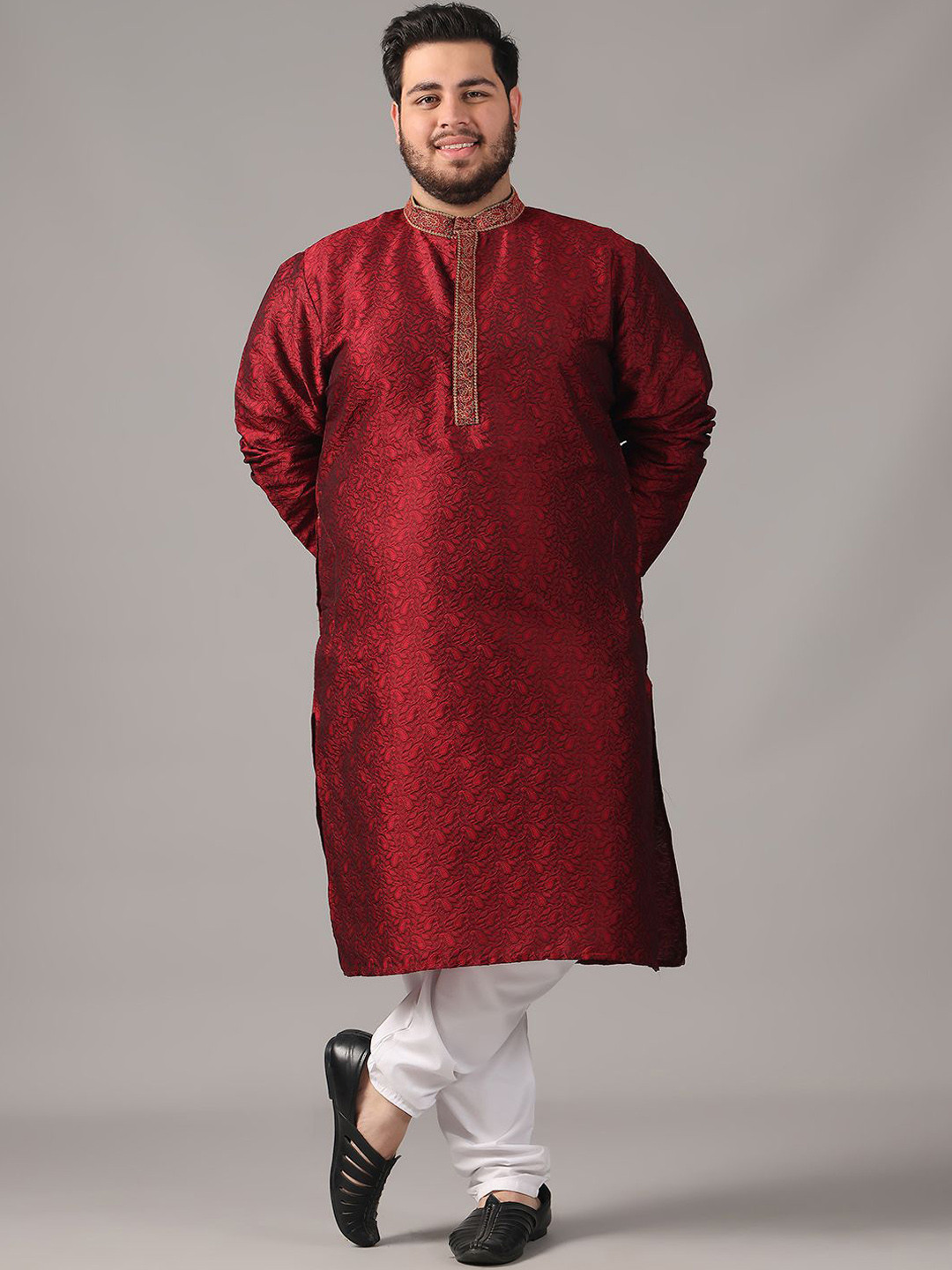 

SOJANYA PLUS Size Paisley Woven Design Zari Band Collar Straight Kurta, Maroon