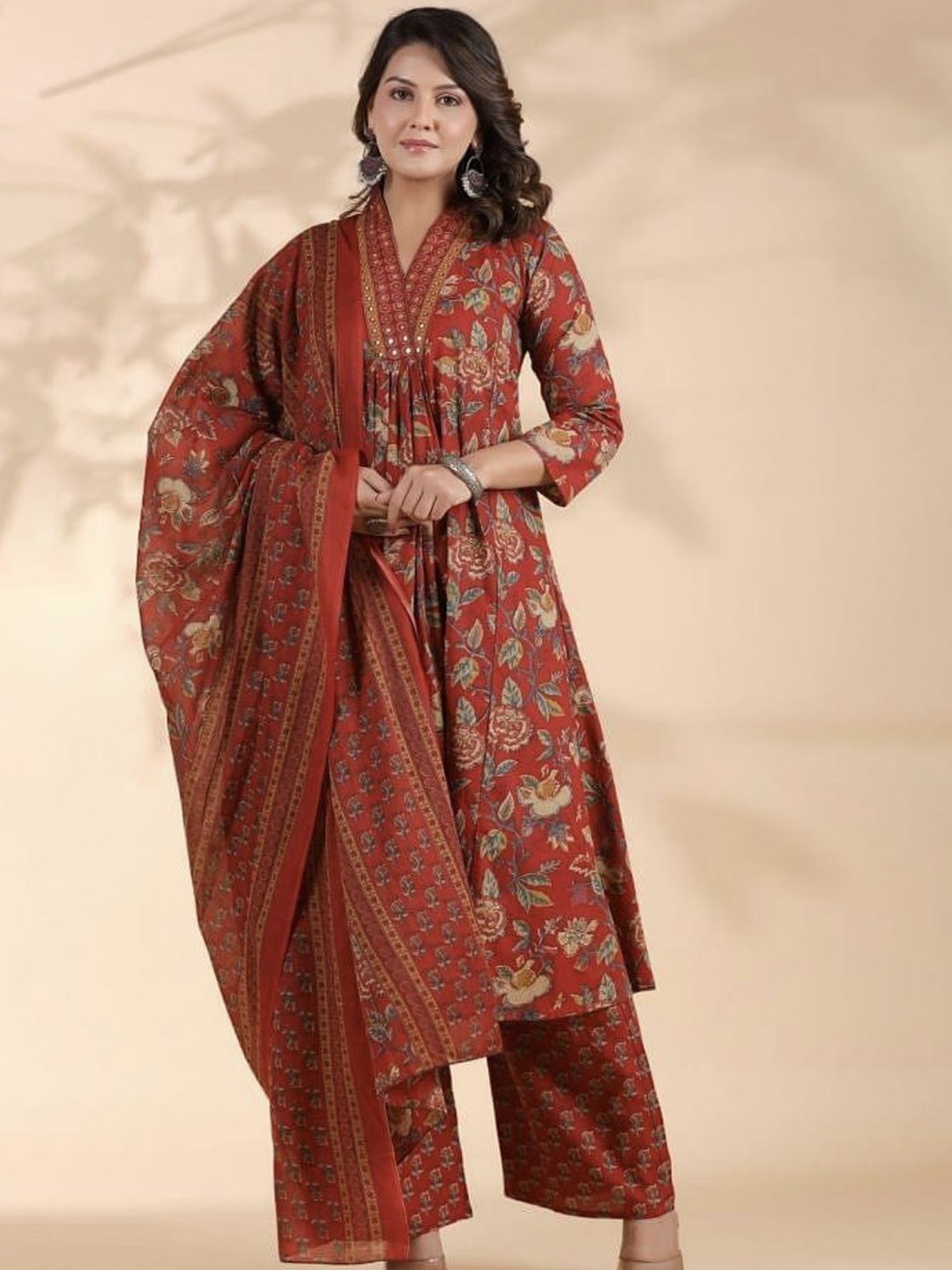 

Heavenly Attire Women Floral Printed Regular Mirror Work Pure Cotton Kurta with Trousers & With Dupatta, Maroon