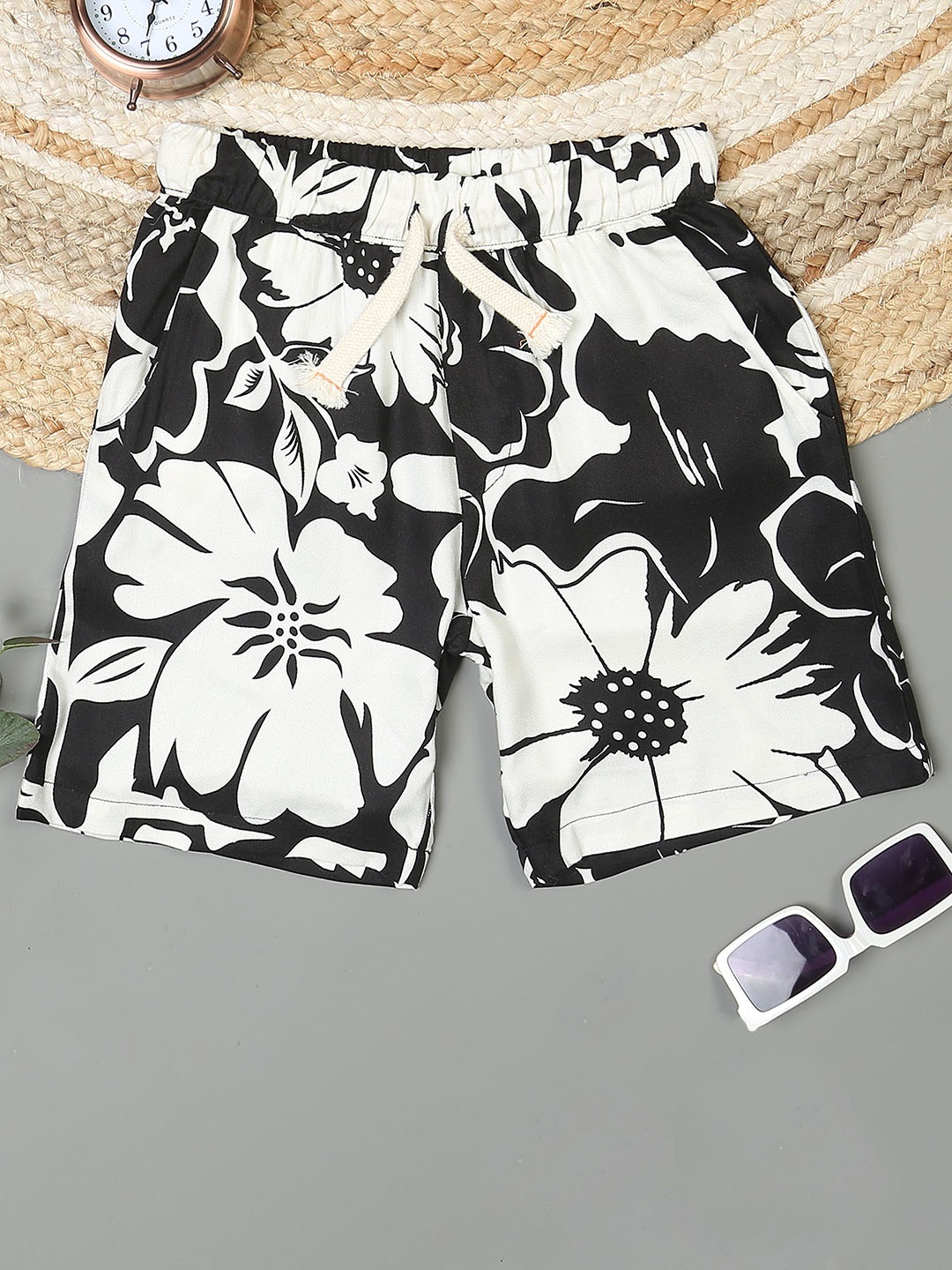 

The Lion and The Fish Boys Relaxed Fit Floral Printed Shorts, Black