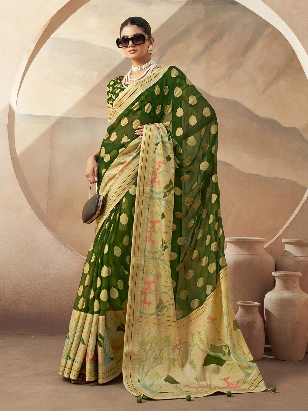 

elora Floral Pure Georgette Saree, Green