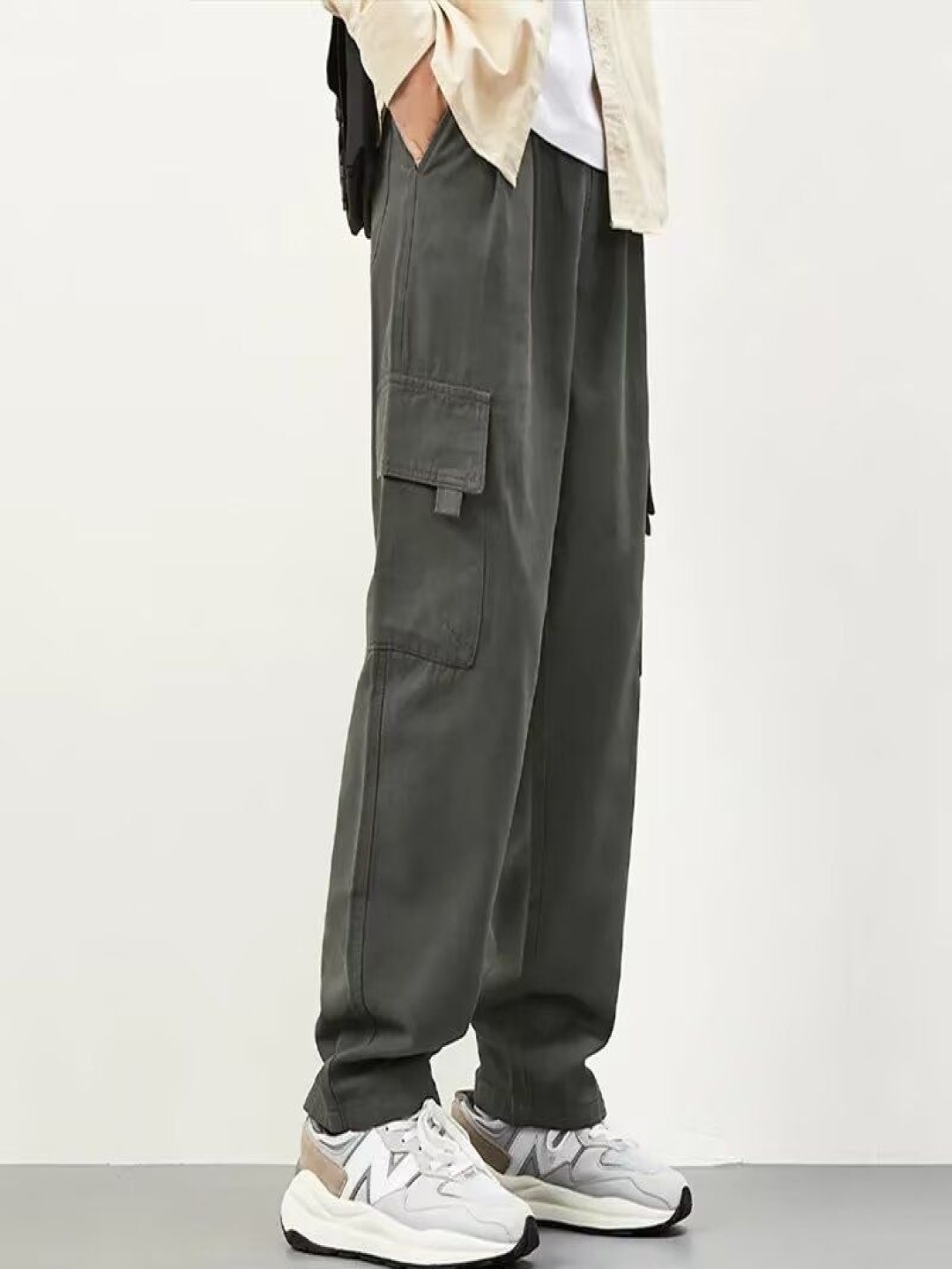 

StyleCast Men Relaxed Fit Cotton Cargos, Olive