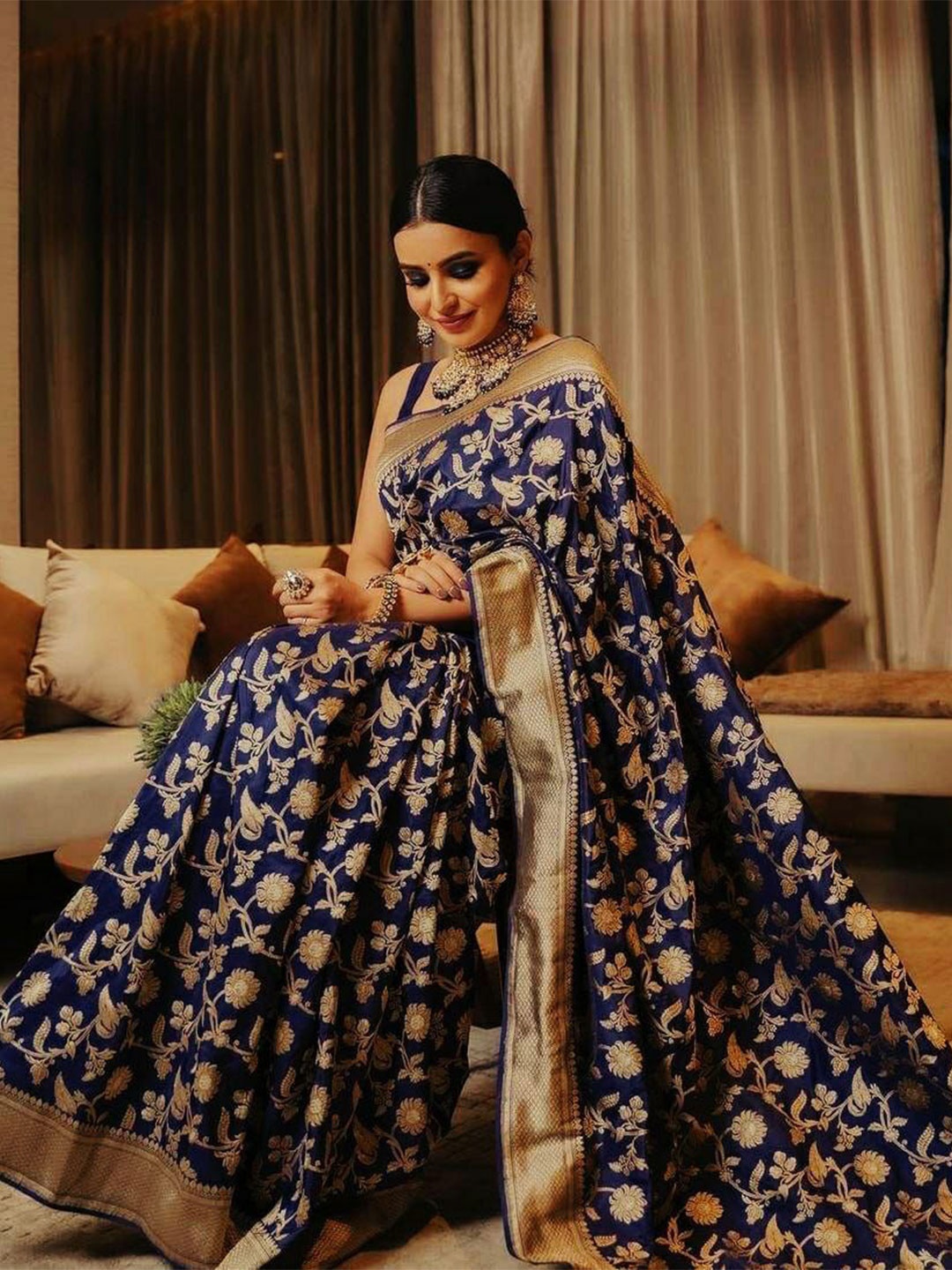 

Manu Designer Woven Design Zari Art Silk Saree, Blue