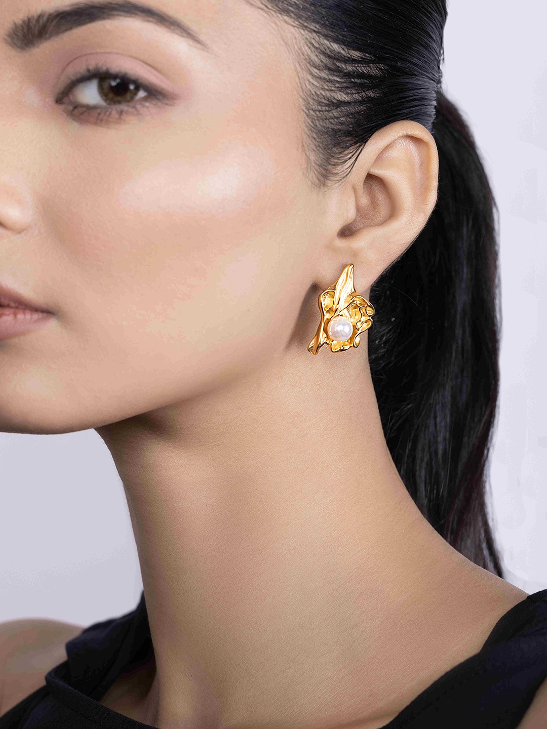 

KAORI BY SHREYA AGARWAL Gold-Plated Stainless Steel Pearls Beded Contemporary Studs