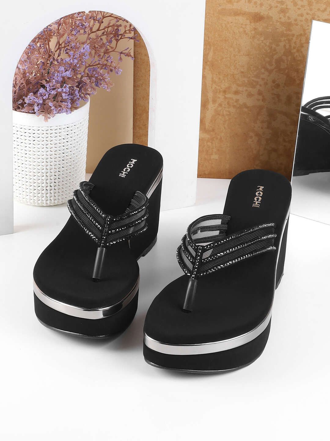 

Mochi Women Wedge Heel Sandals, Black