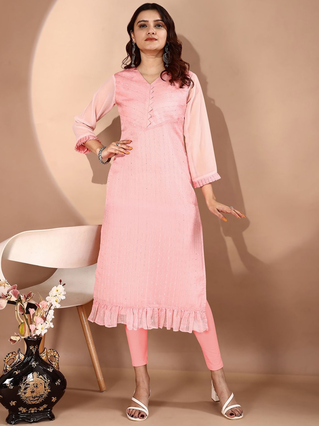 

KAYRAAH Chikankari Embroidered Georgette Kurta, Peach