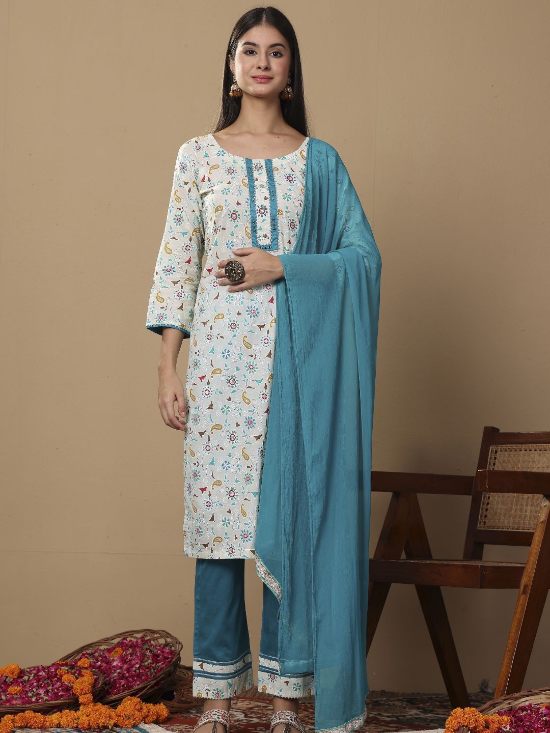 

Lative Colours of Fashion Printed Gotta Patti Pure Cotton Kurta with Trousers & Dupatta, Off white