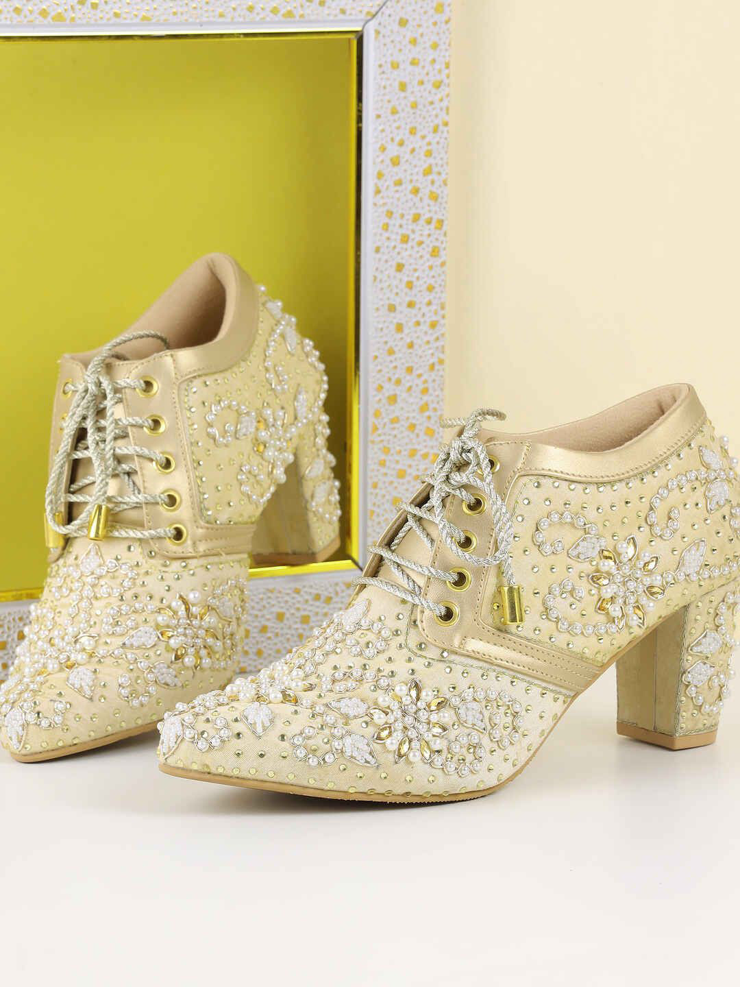 

Mochi Women Block Heel Lace-Up Pumps, Gold
