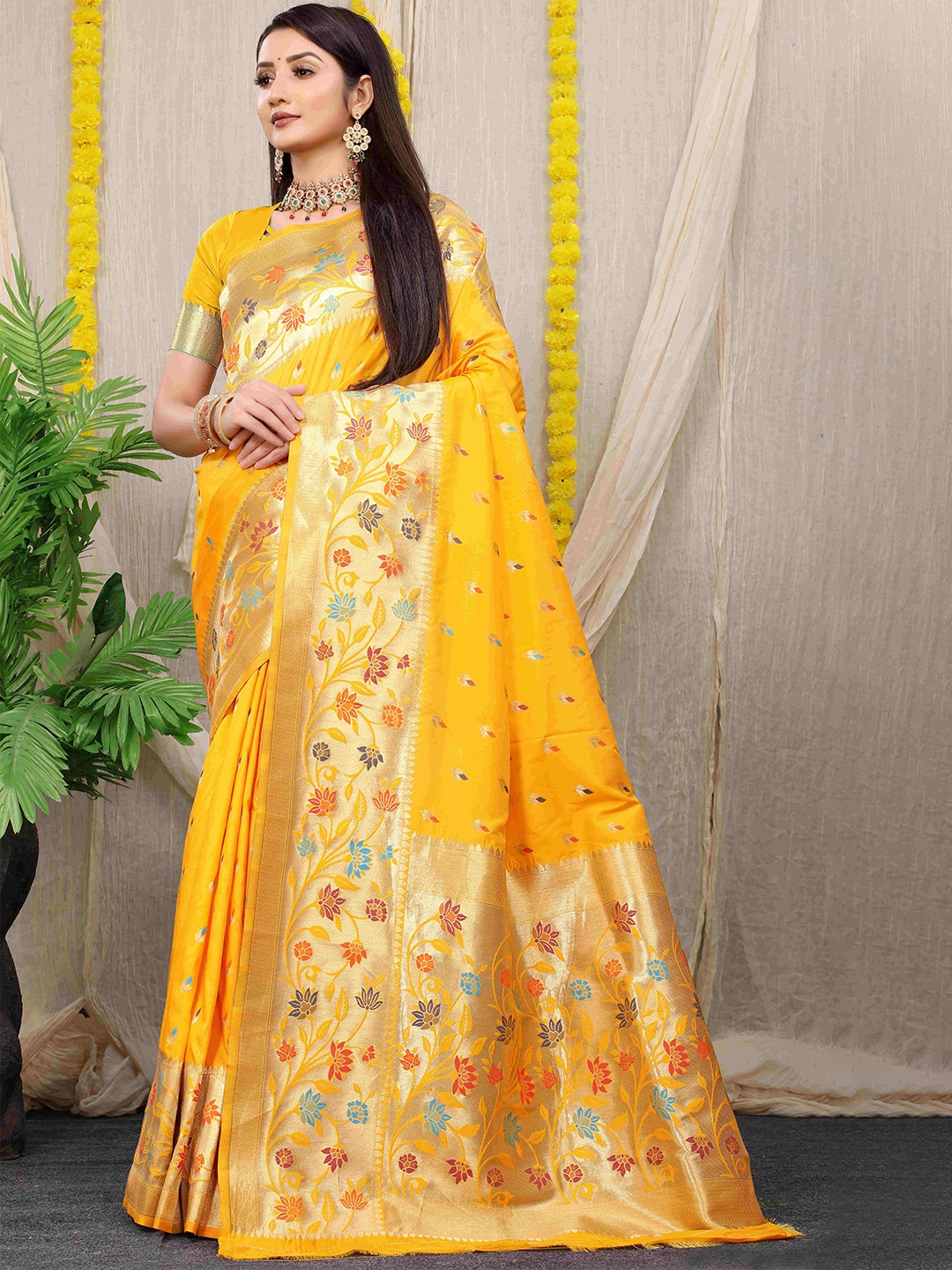 

amirat Ethnic Mofits Woven Design Zari Pure Silk Banarasi Saree, Yellow