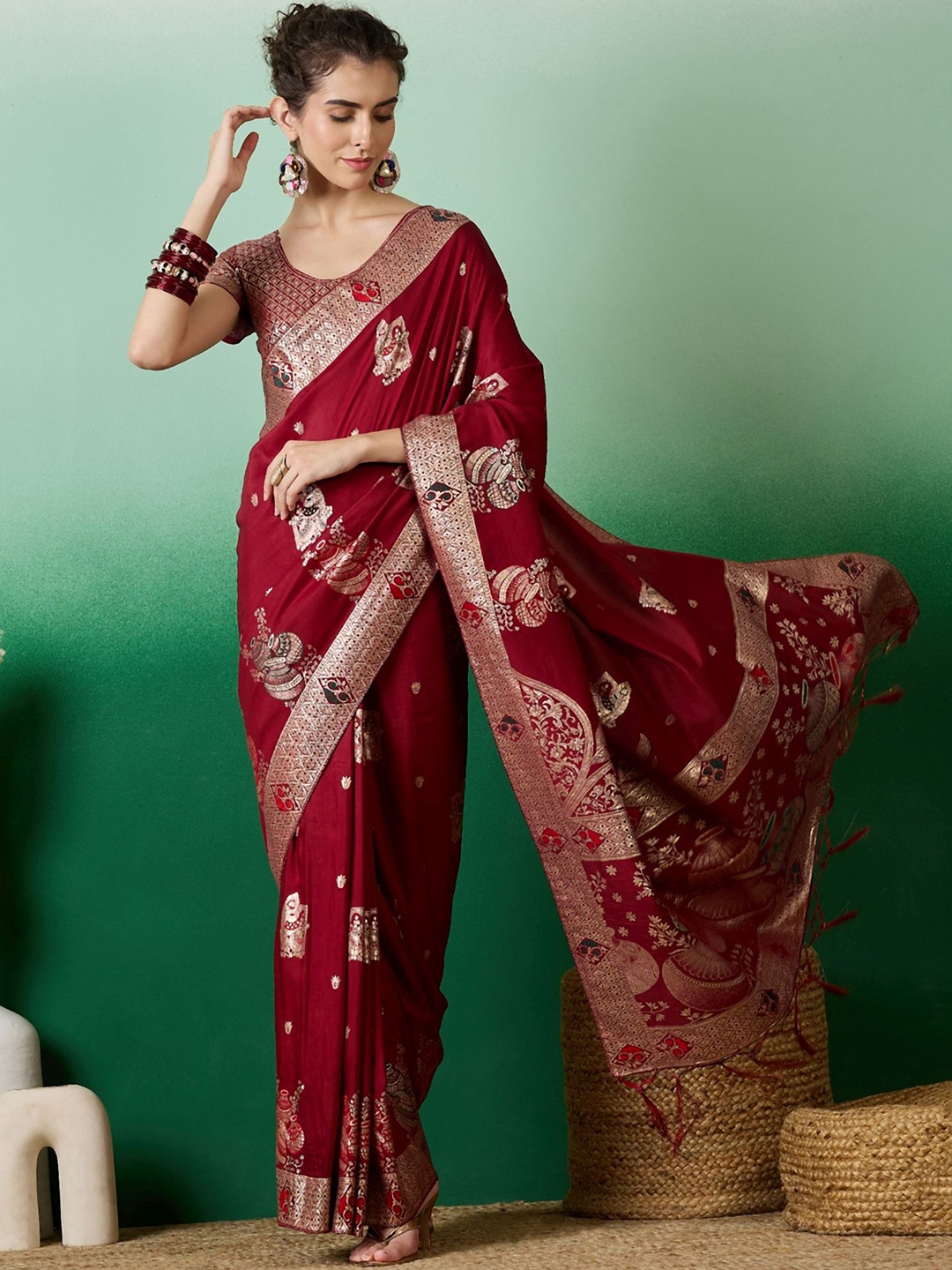 

KALINI Woven Design Zari Banarasi Saree, Maroon