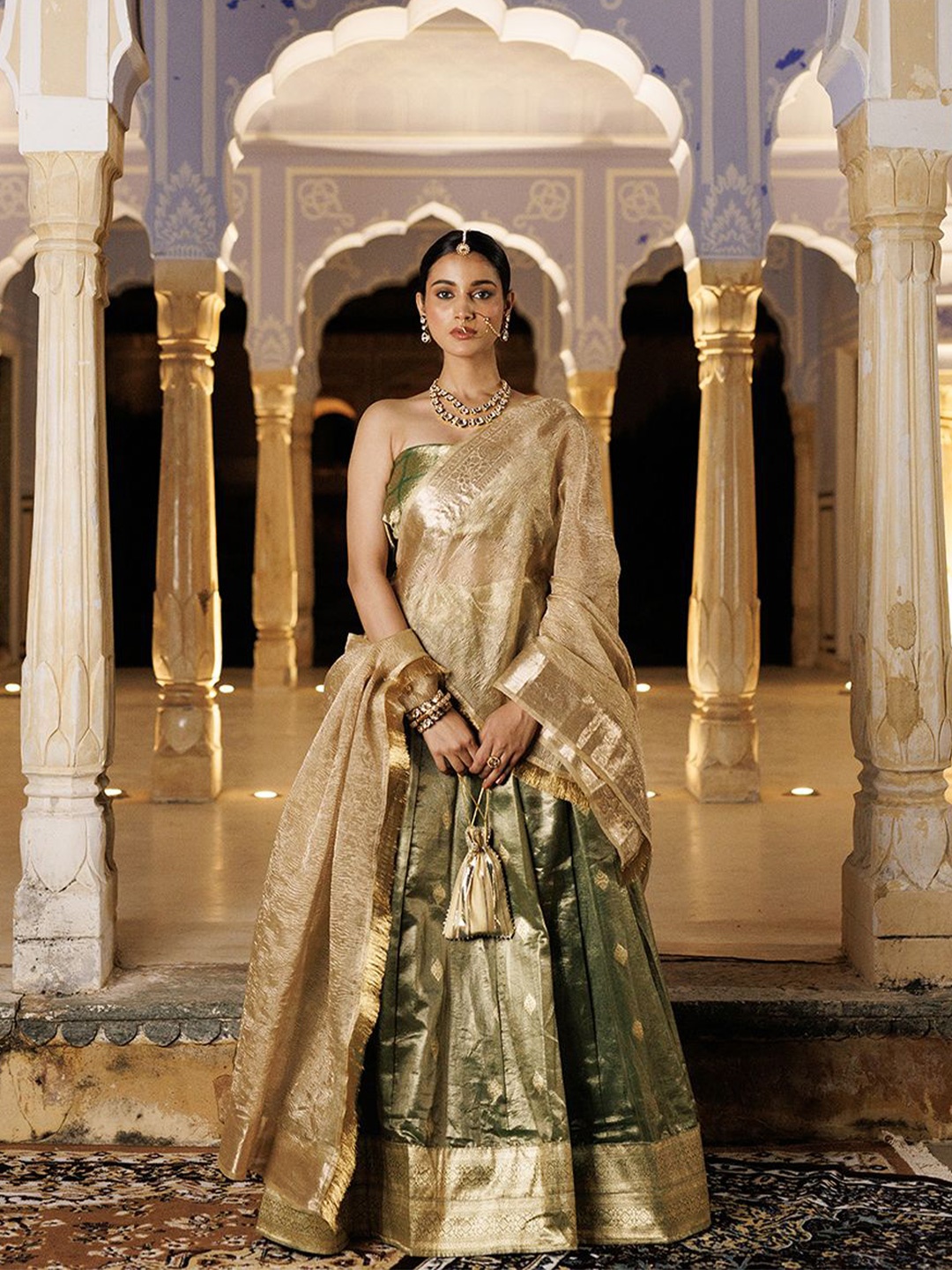 

Geroo Luxe Ready to Wear Tissue Lehenga & Unstitched Blouse With Dupatta, Green