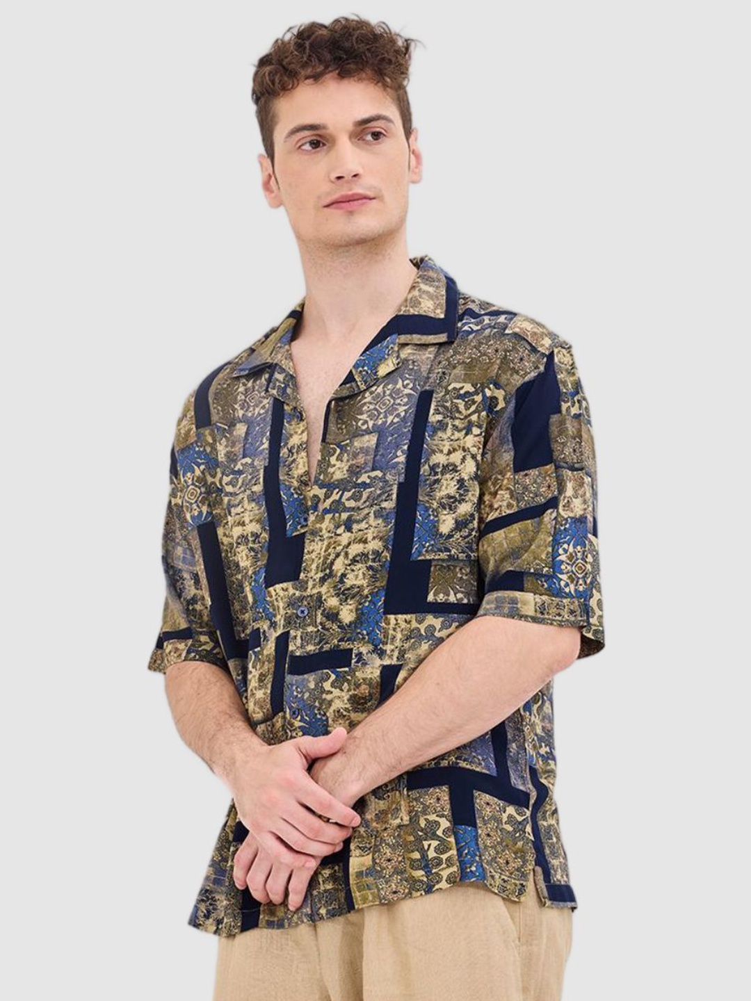 

Snitch Men Relaxed Fit Cuban Collar Floral Printed Casual Shirt, Navy blue