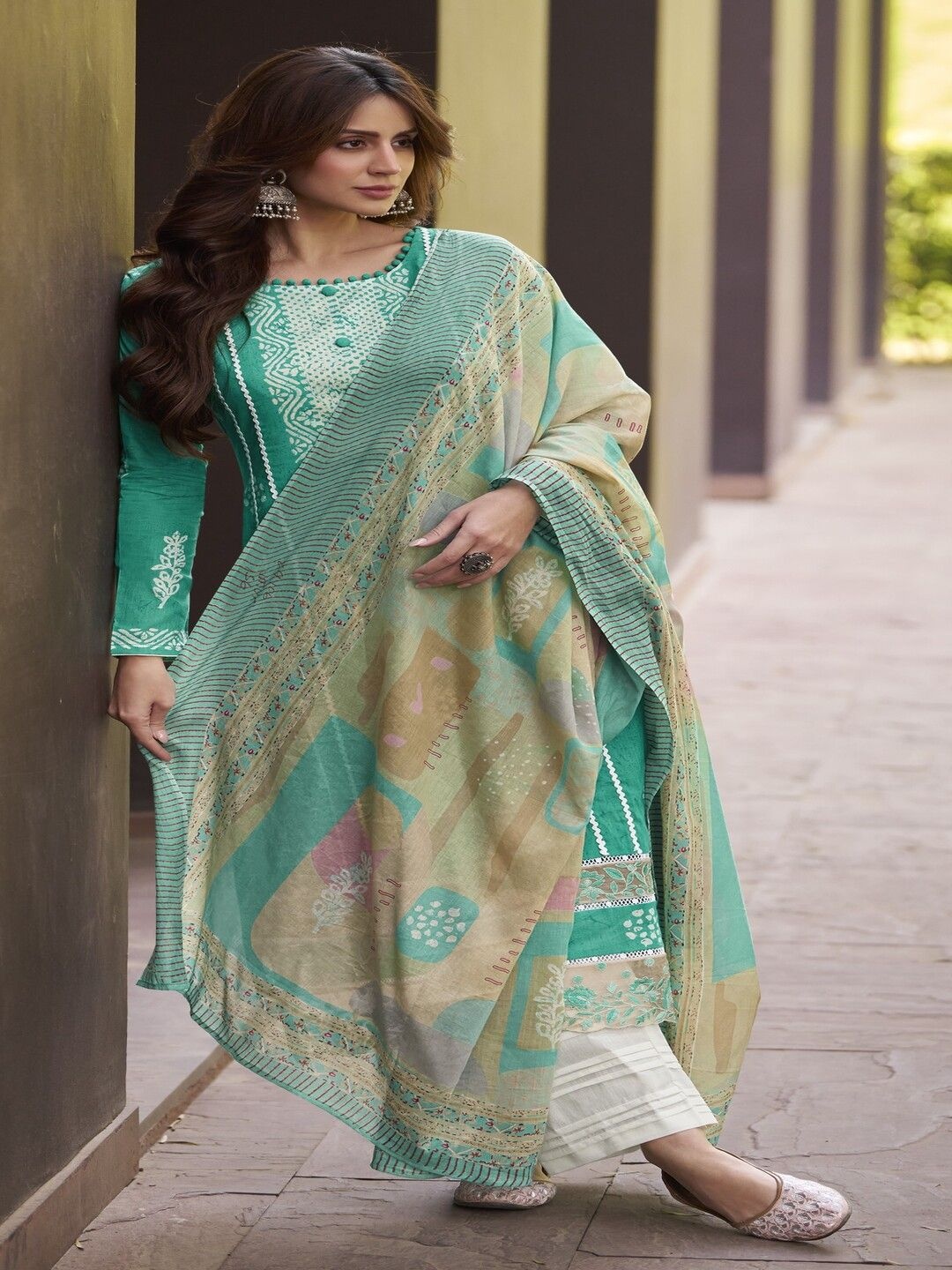 

DRAVINAM Trends Floral Printed Pure Cotton Unstitched Dress Material, Green