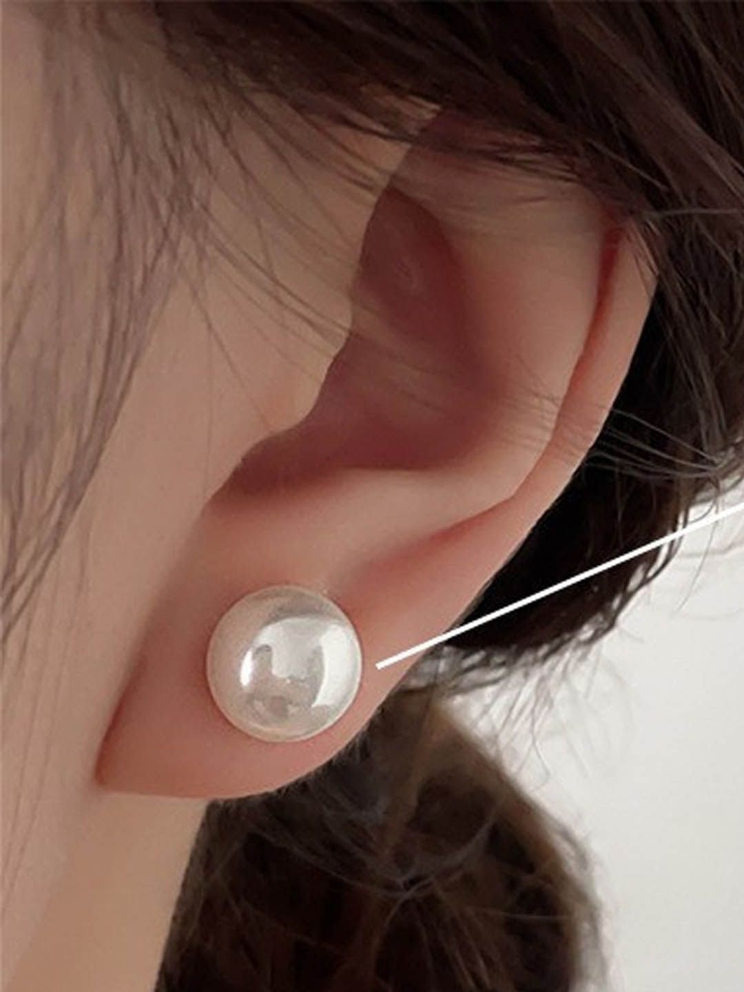 

StyleCast Artificial Beaded Spherical Shaped Studs, White