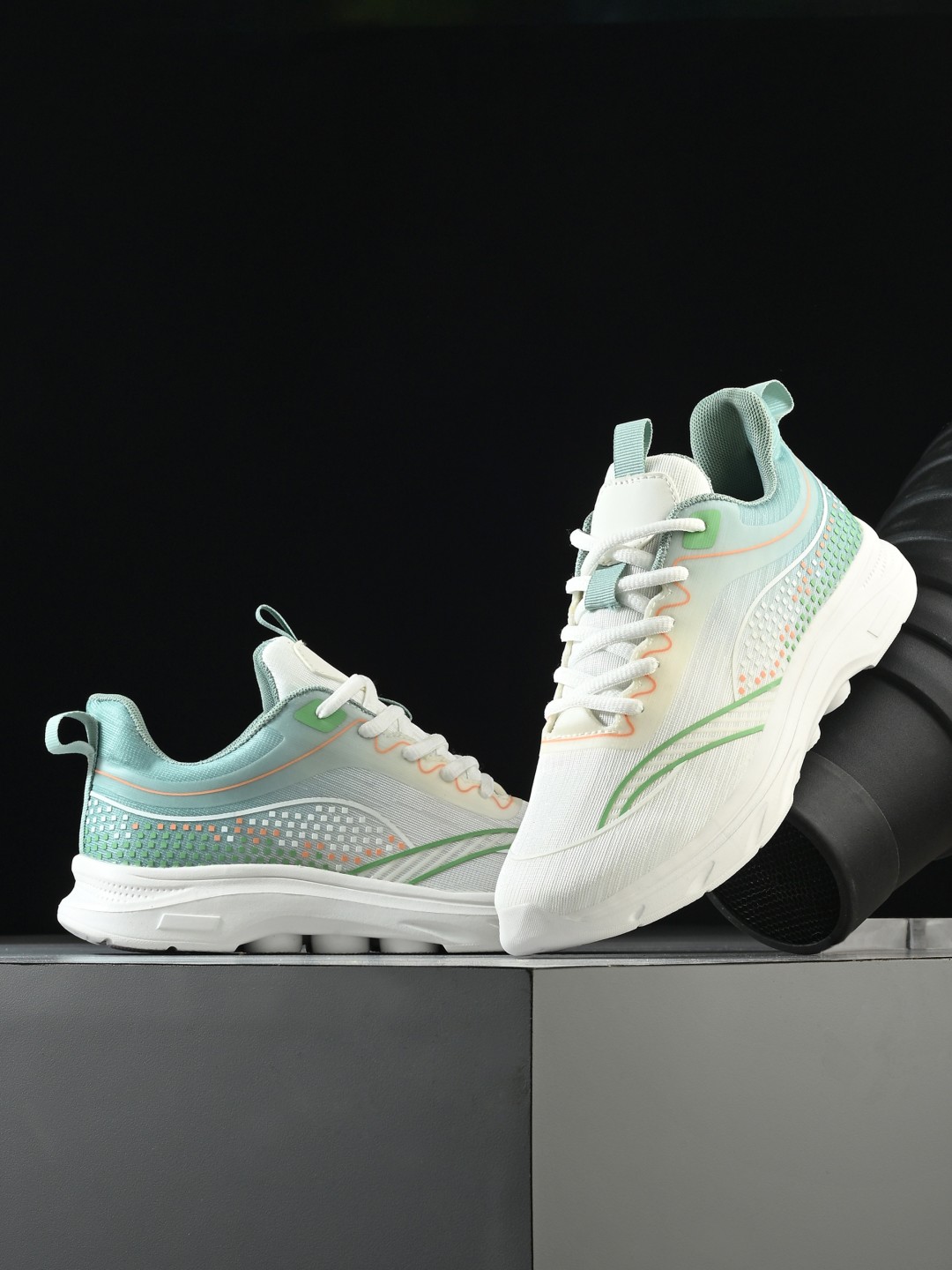 

HRX by Hrithik Roshan Women Running Shoes, White