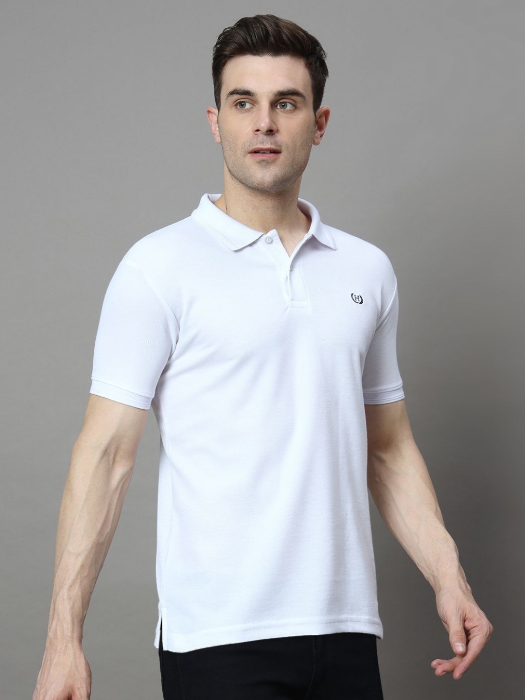 

HUSHBUCKS Men Polo Collar Applique T-shirt, White