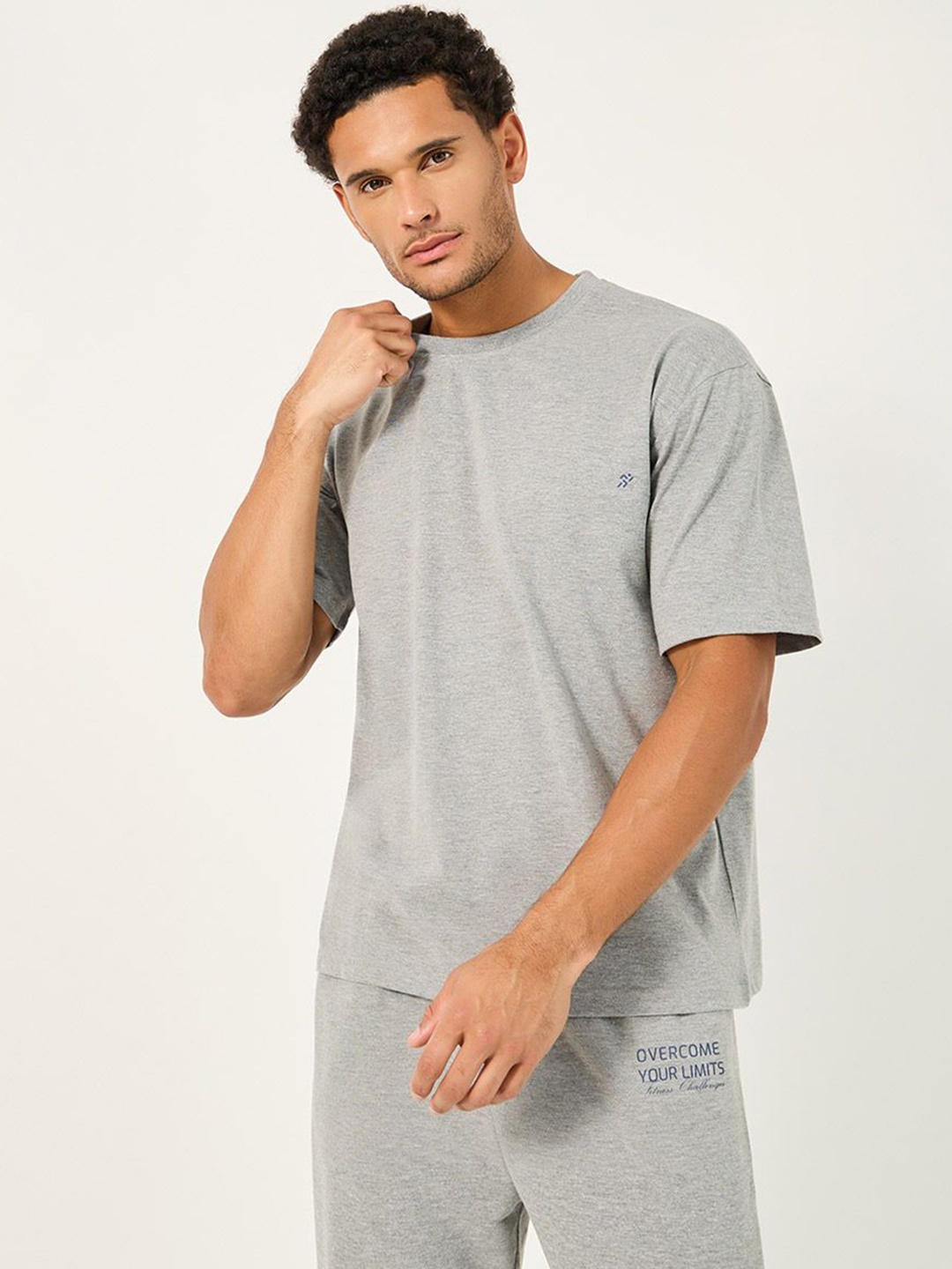 

Thevasa Oversized Fit Slogan Printed T-Shirt & Jogger Training Set, Grey