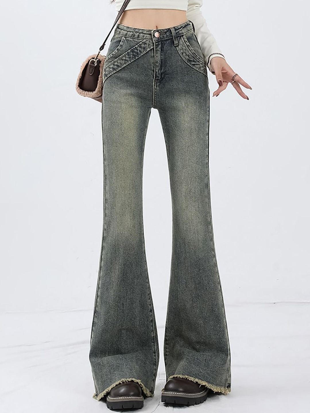 

StyleCast x Revolte Women Bootcut Light Fade Jeans, Grey