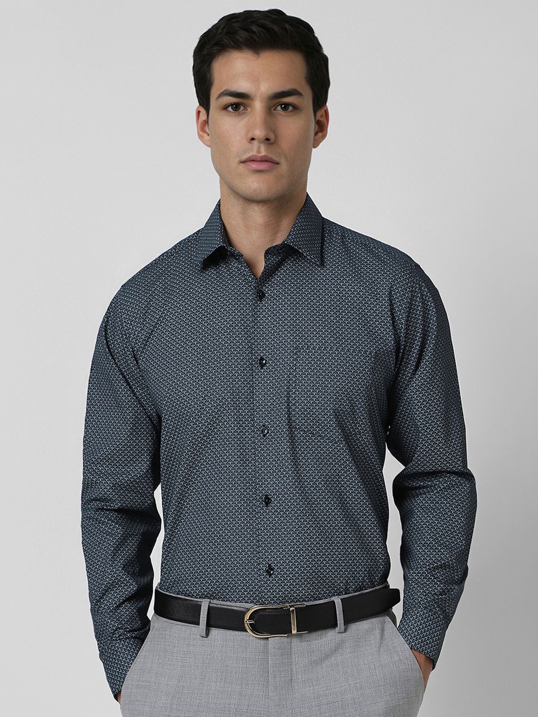 

Van Heusen Men Spread Collar Abstract Printed Cotton Formal Shirt, Black