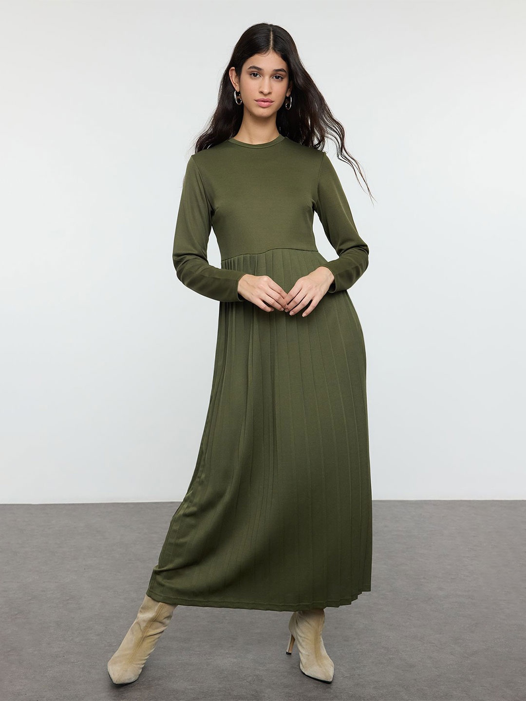 

Trendyol Women Fit-Flare Maxi Dress, Olive