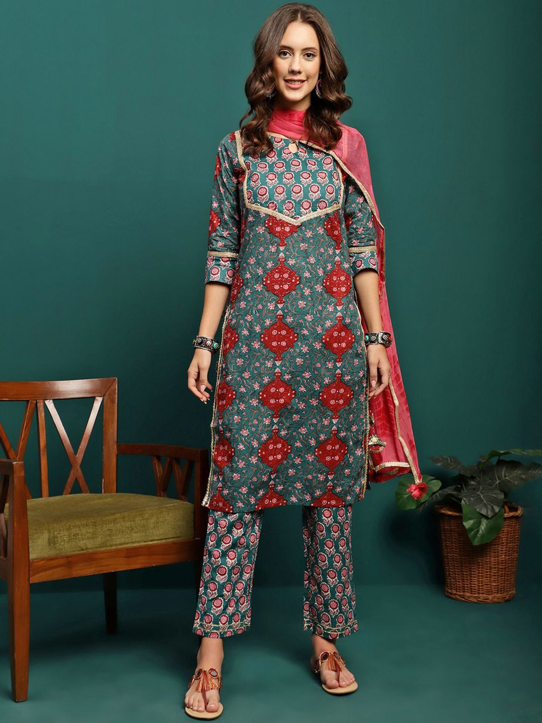 

Sangria Teal Green Floral Printed Keyhole Neck Pure Cotton Kurta With Trouser & Dupatta