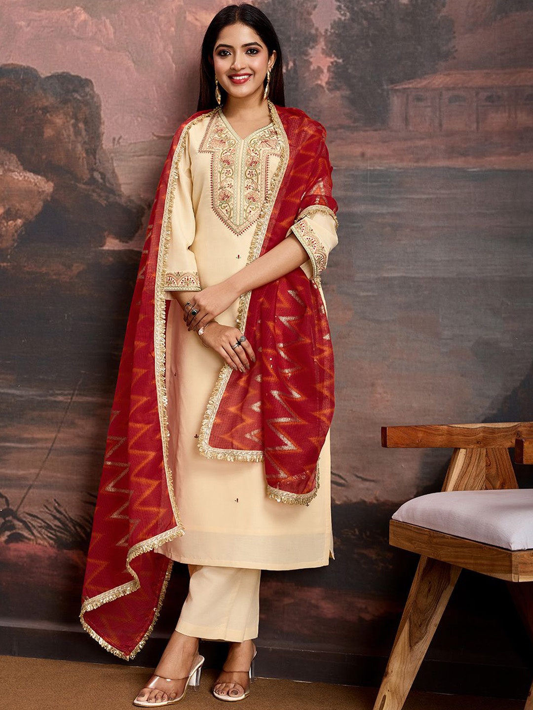 

House of Pataudi Floral Embroidered V-Neck Straight Kurta With Trousers & Dupatta, Beige