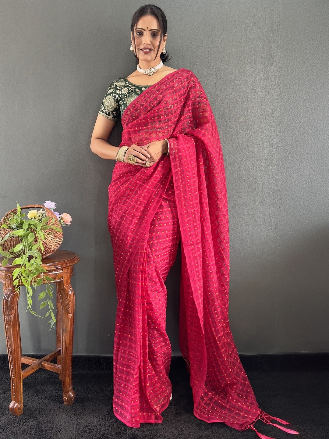 

A TO Z CART Ethnic Motifs Pure Chiffon Saree, Pink