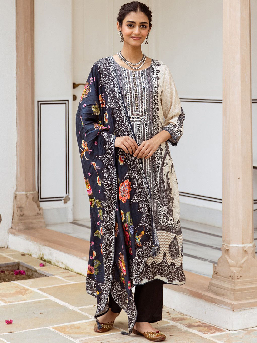 

Ishin Women Ethnic Motifs Printed Regular Kurta with Trousers & With Dupatta, Cream