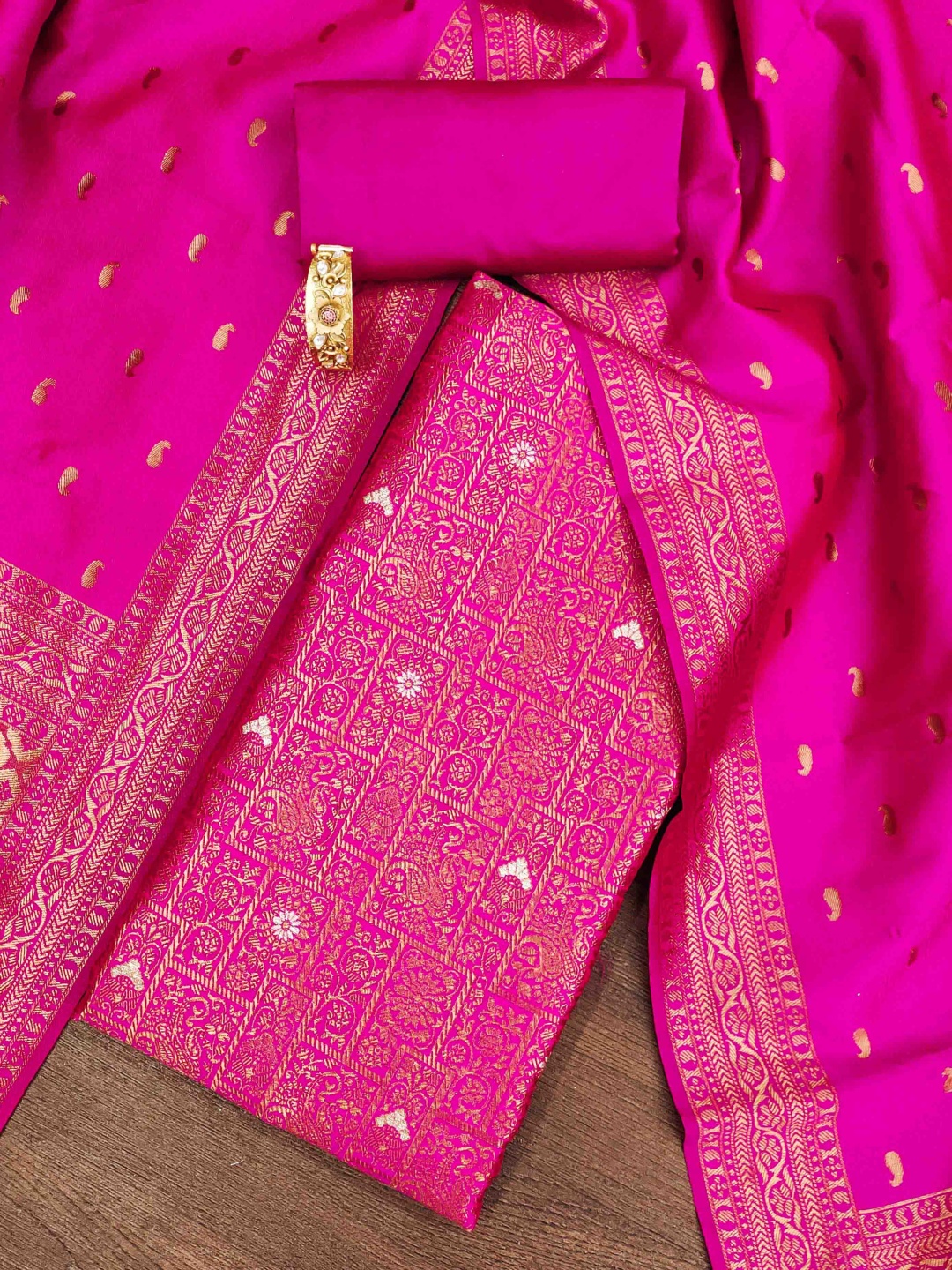 

Maroosh Ethnic Motifs Printed Unstitched Dress Material, Pink