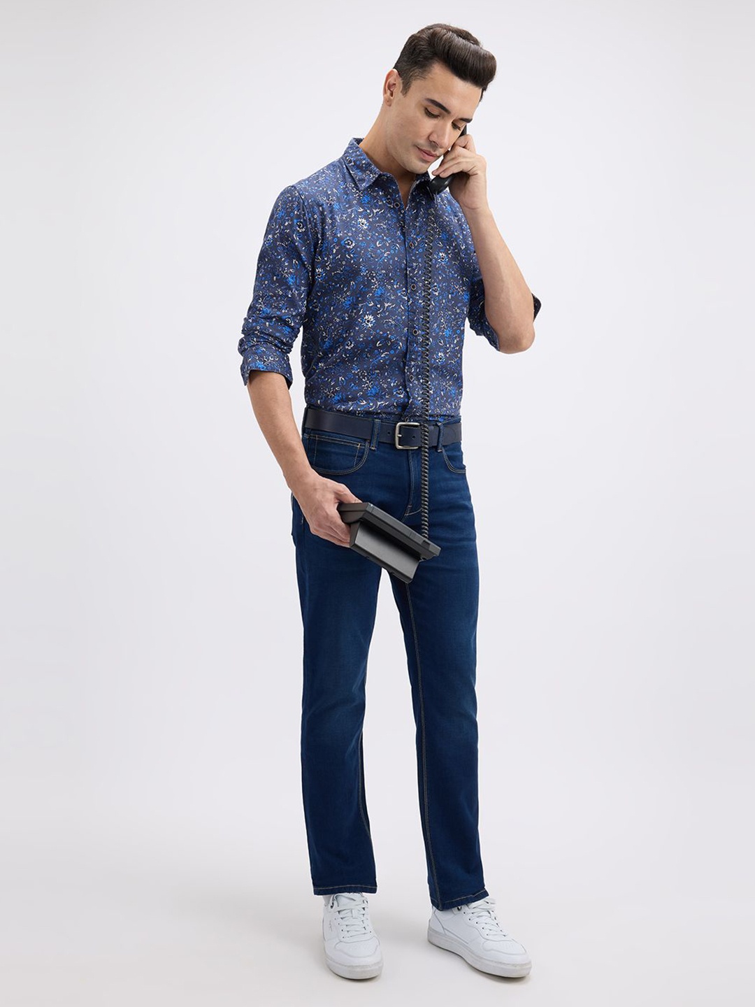 

Pepe Jeans Men Spread Collar Floral Printed Cotton Casual Shirt, Navy blue