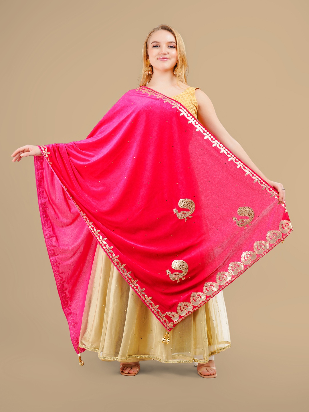 

Karthav Fashion Ethnic Motifs Embroidered Velvet Dupatta With Gotta Patti, Pink