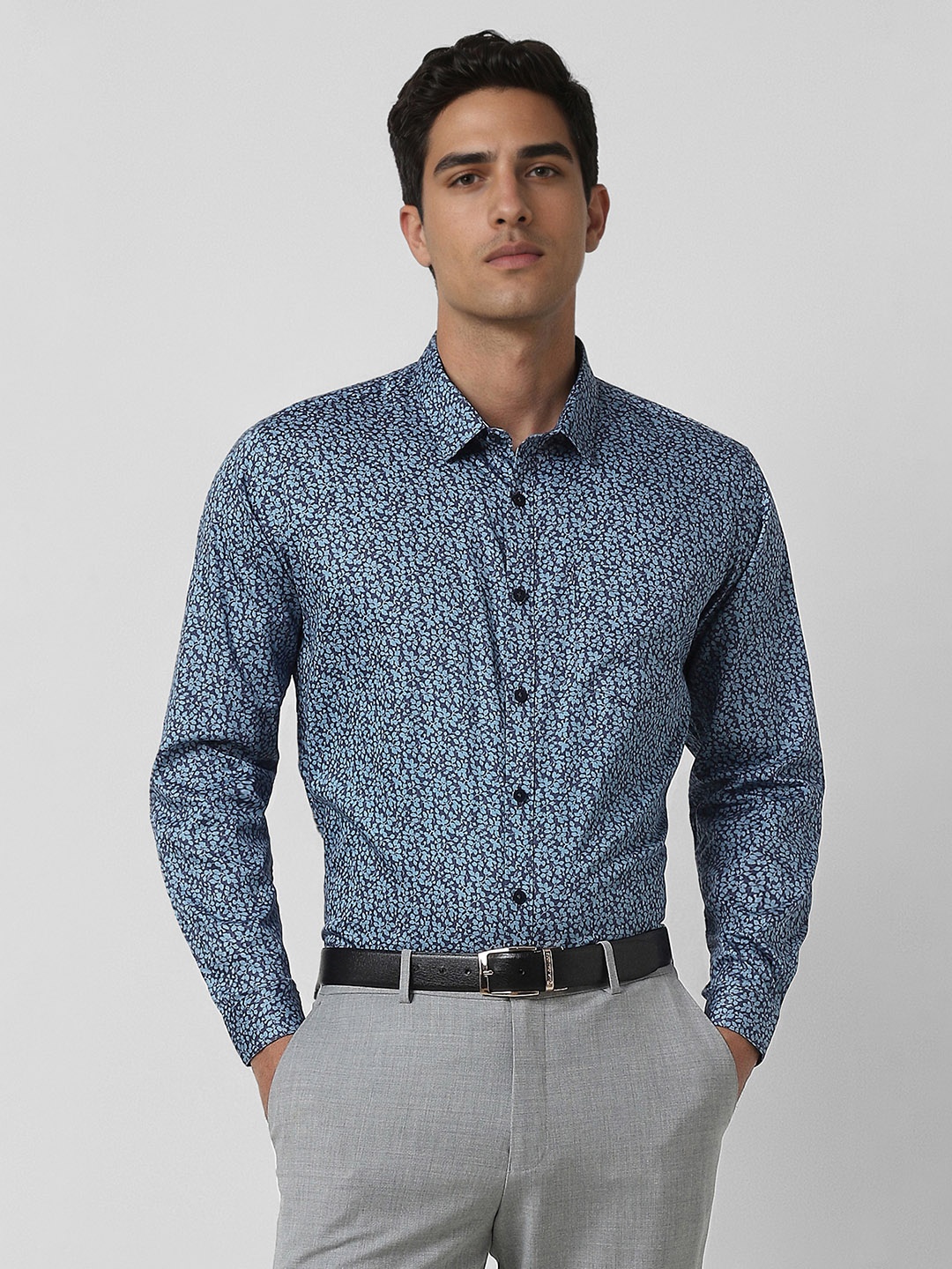 

V Dot Men Slim Fit Spread Collar Floral Printed Cotton Formal Shirt, Navy blue