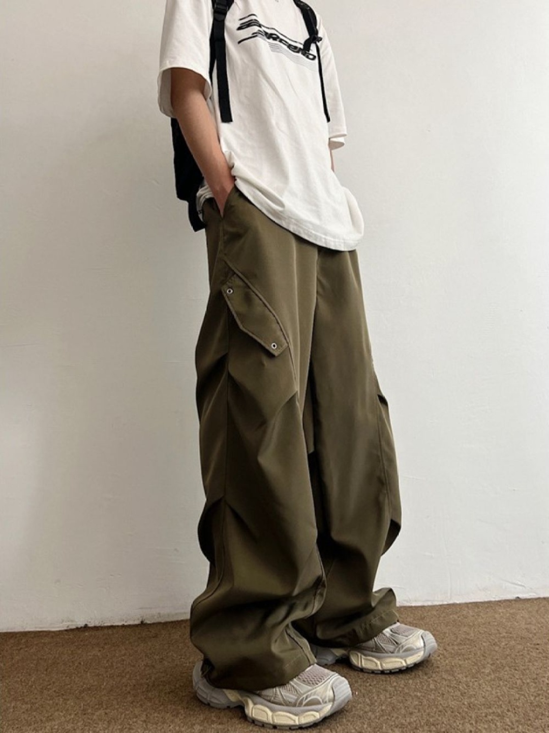 

StyleCast Men Relaxed Fit Wide Leg Trousers, Olive