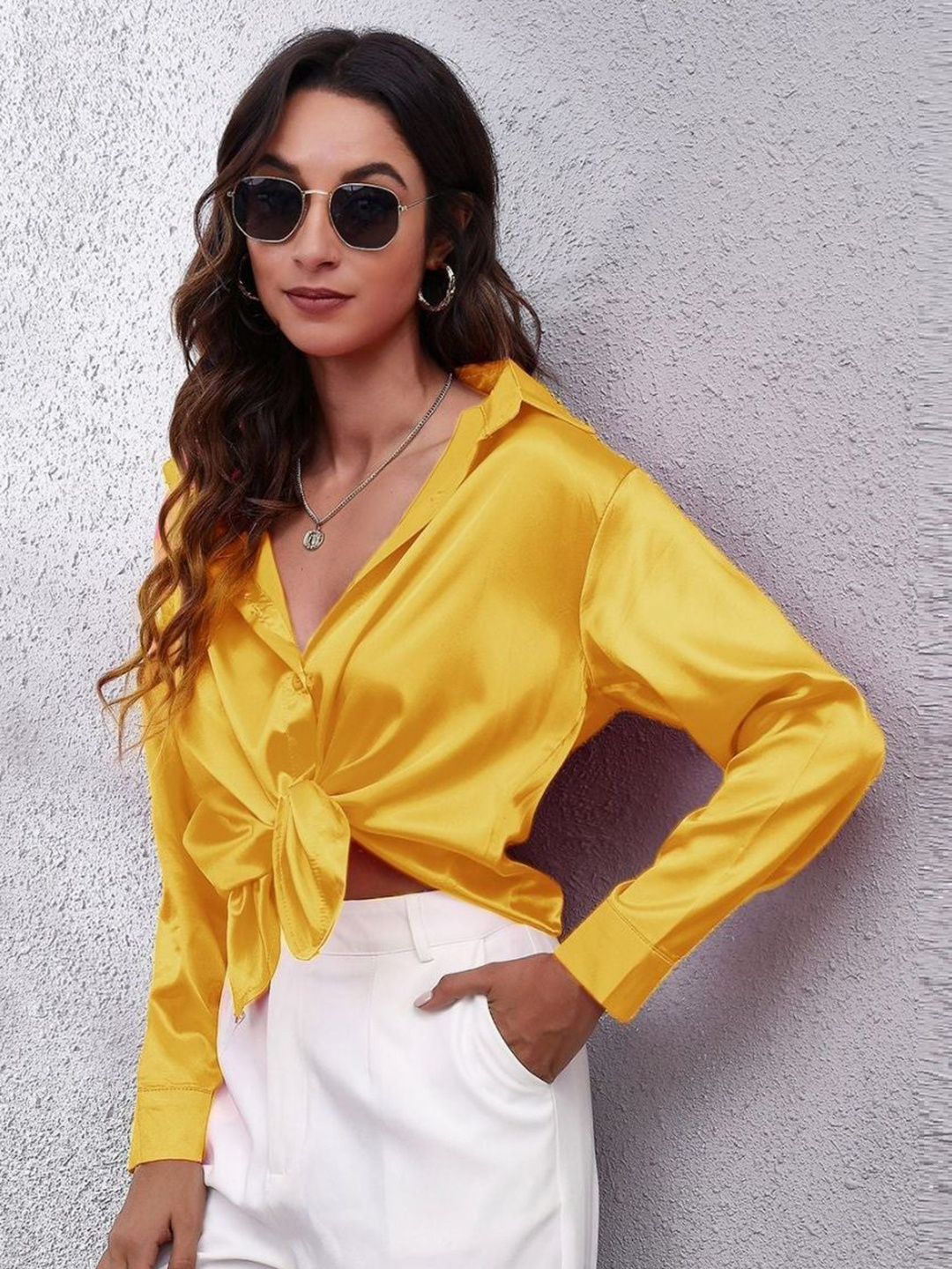 

Oh Rare Women V-Neck Pockets T-shirt, Yellow
