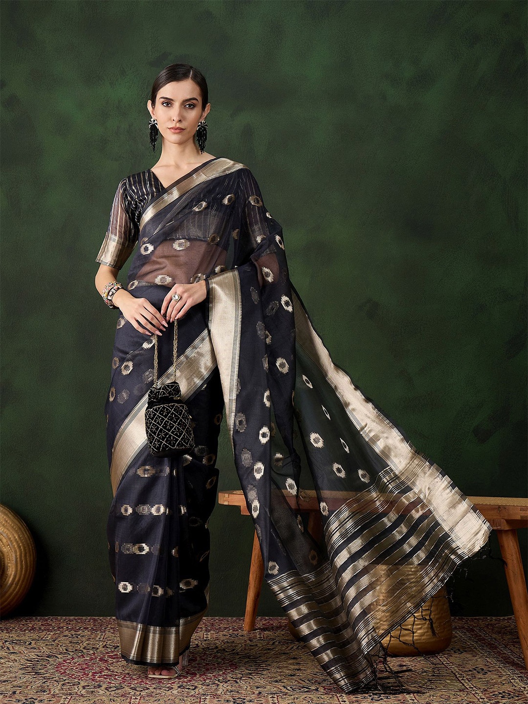 

KIMISHA Woven Design Zari Organza Kanjeevaram Saree, Navy blue