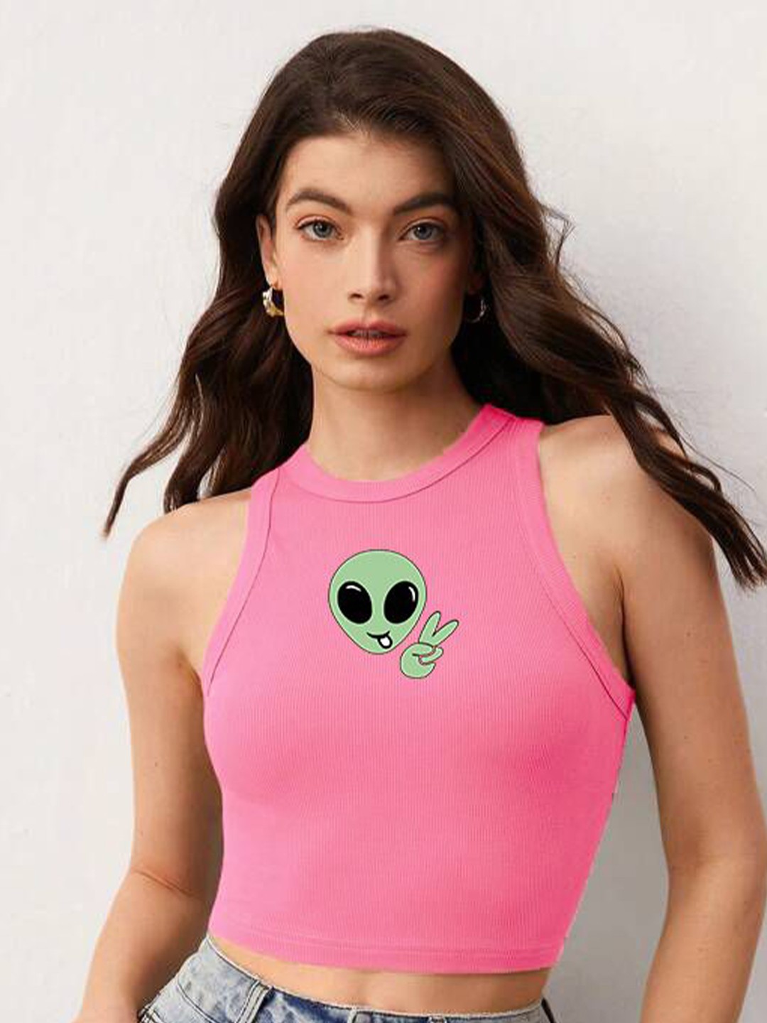 

The Roadster Lifestyle Co Printed Sleeveless Stretchable Crop Top, Pink