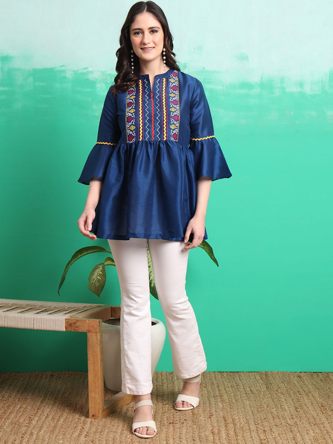 

Sangria Embroidered Peplum Top, Blue