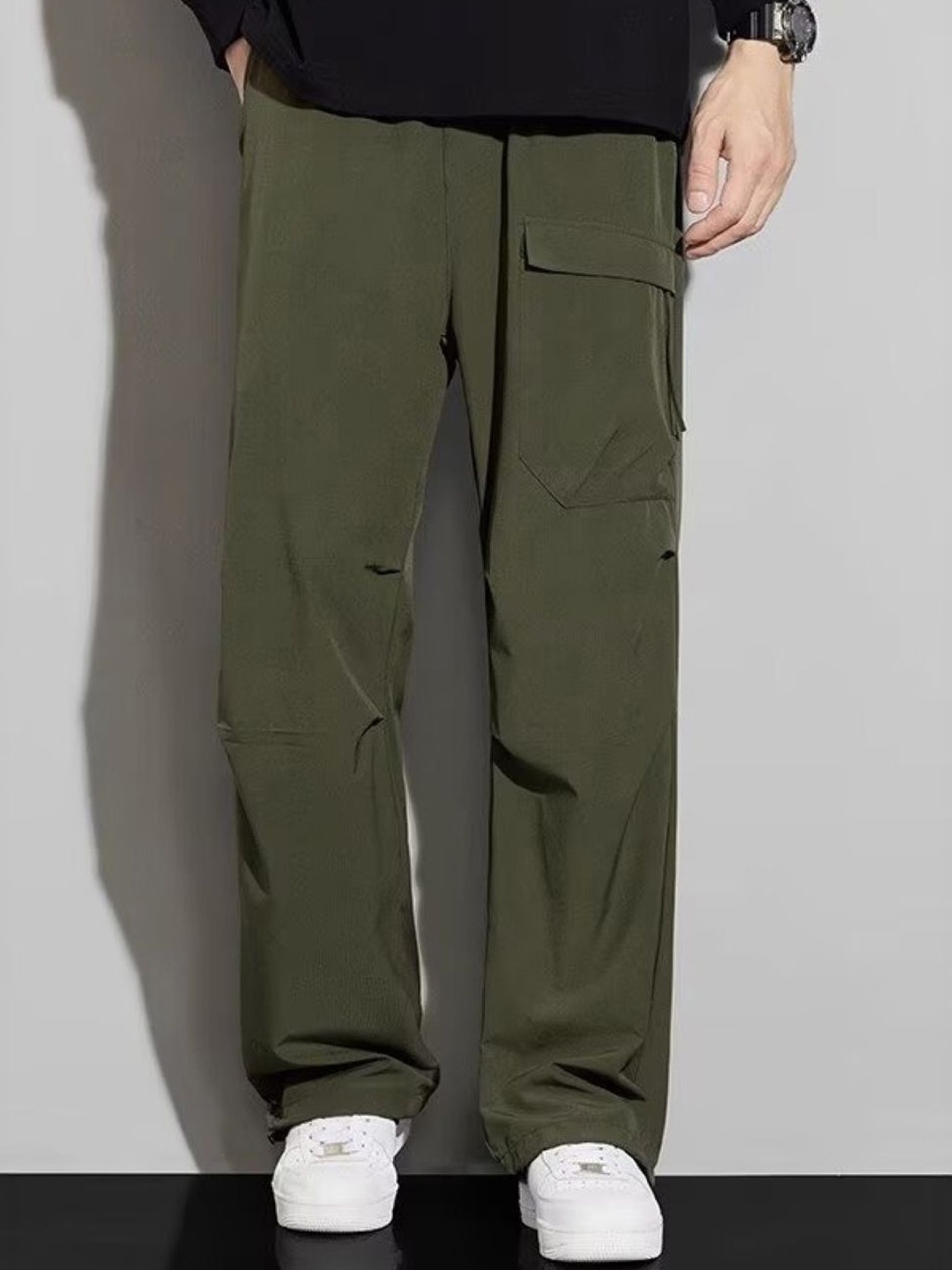 

StyleCast Men Original Fit Mid-Rise Trousers, Green
