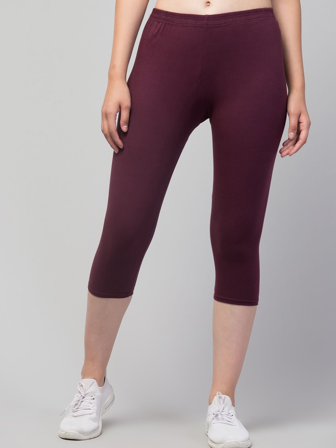 

UllasPemium Women Slip-On Skinny Fit Capris, Purple