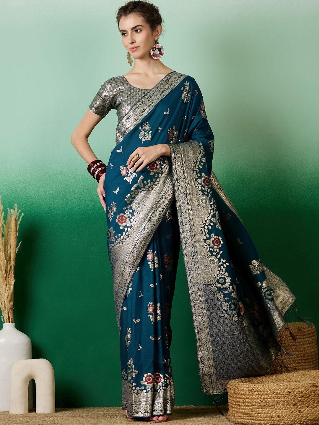 

KALINI Floral Zari Handloom Banarasi Saree, Teal