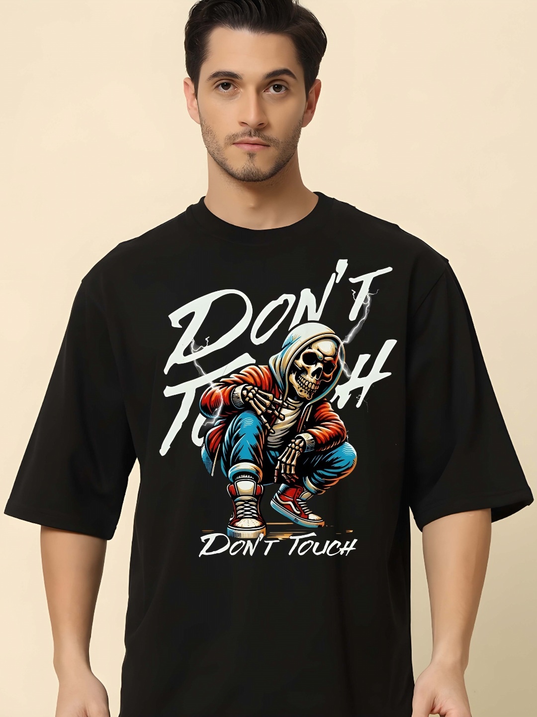 

BOWLIFESTYLE Men Graphic Printed Round Neck Cotton Oversized T-shirt, Black