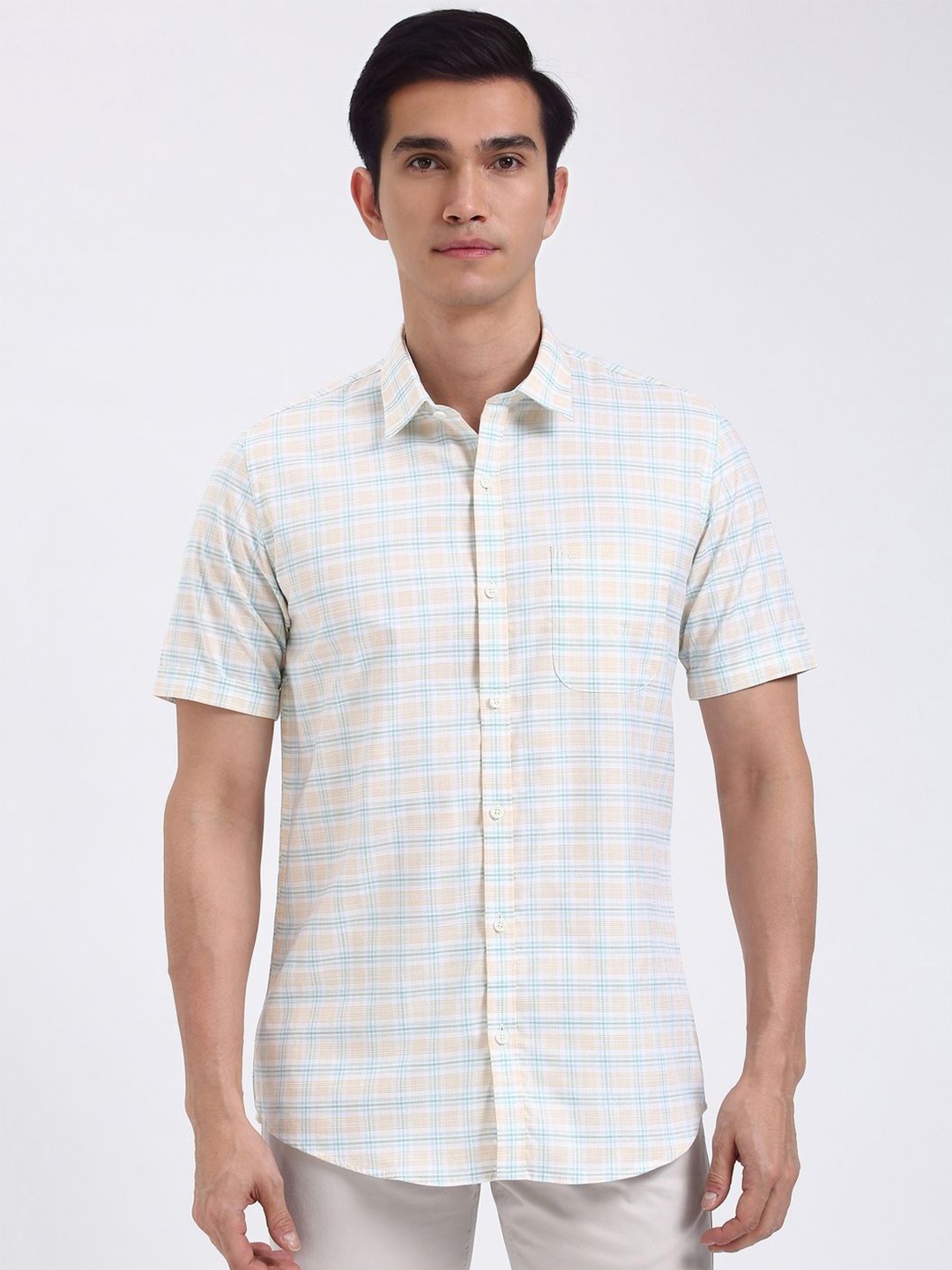 

Peter England Casuals Men Slim Fit Spread Collar Checked Cotton Shirt, Beige