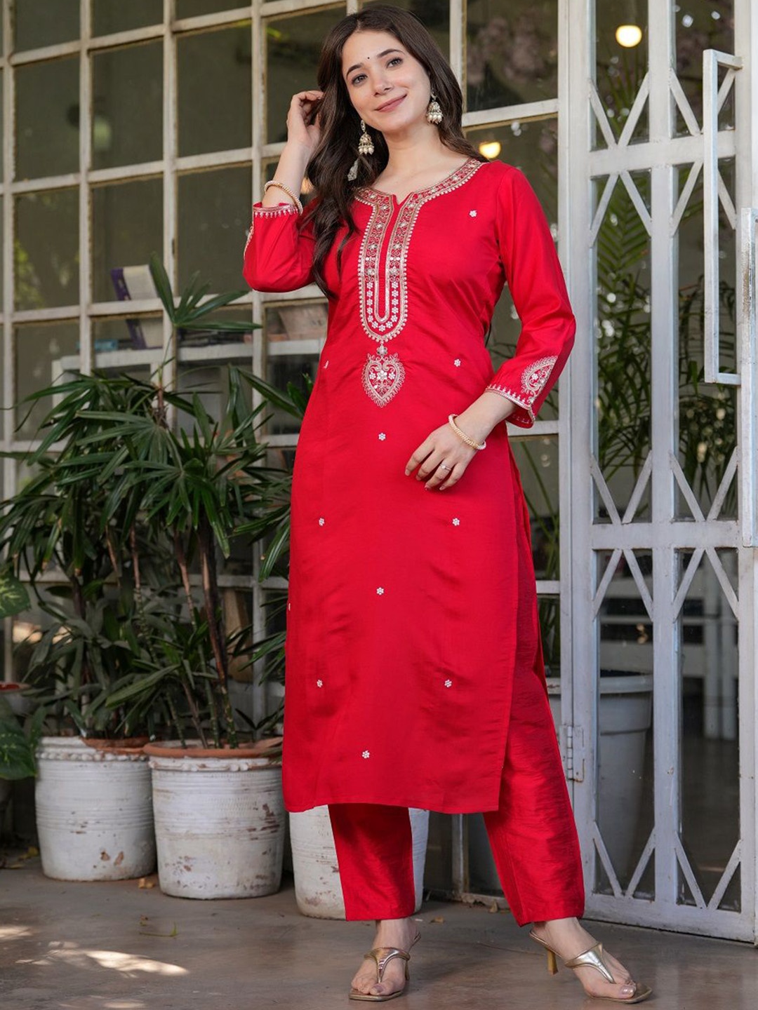 

KOTRONS Floral Embroidered Notch Neck Sequinned Straight Kurta With Trousers & Dupatta, Red