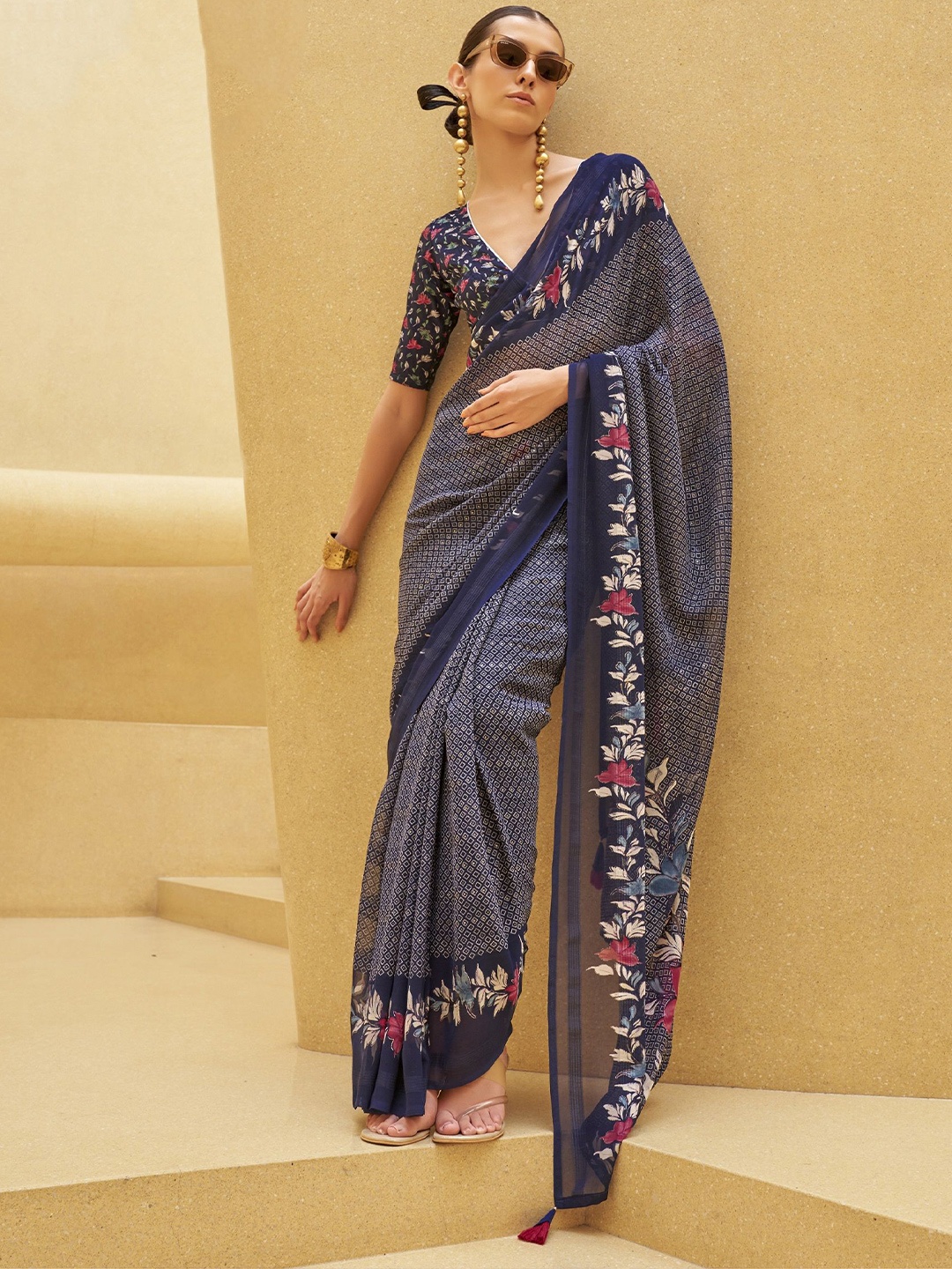 

MAHALASA Floral Pure Georgette Saree, Navy blue