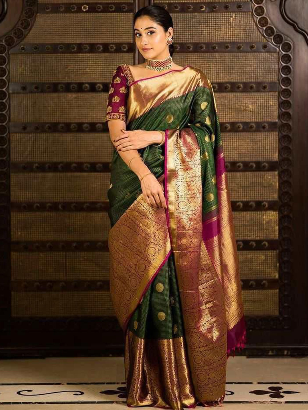 

Manu Ethnic Motifs Designer Woven Design Zari Saree, Green