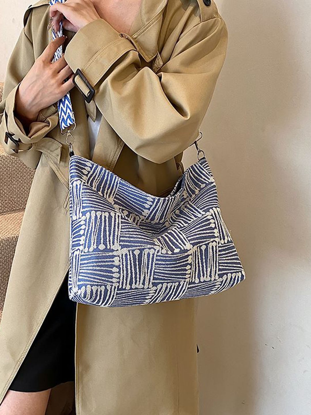 

StyleCast Women Abstract Printed Crossbody Sling Bag, Blue