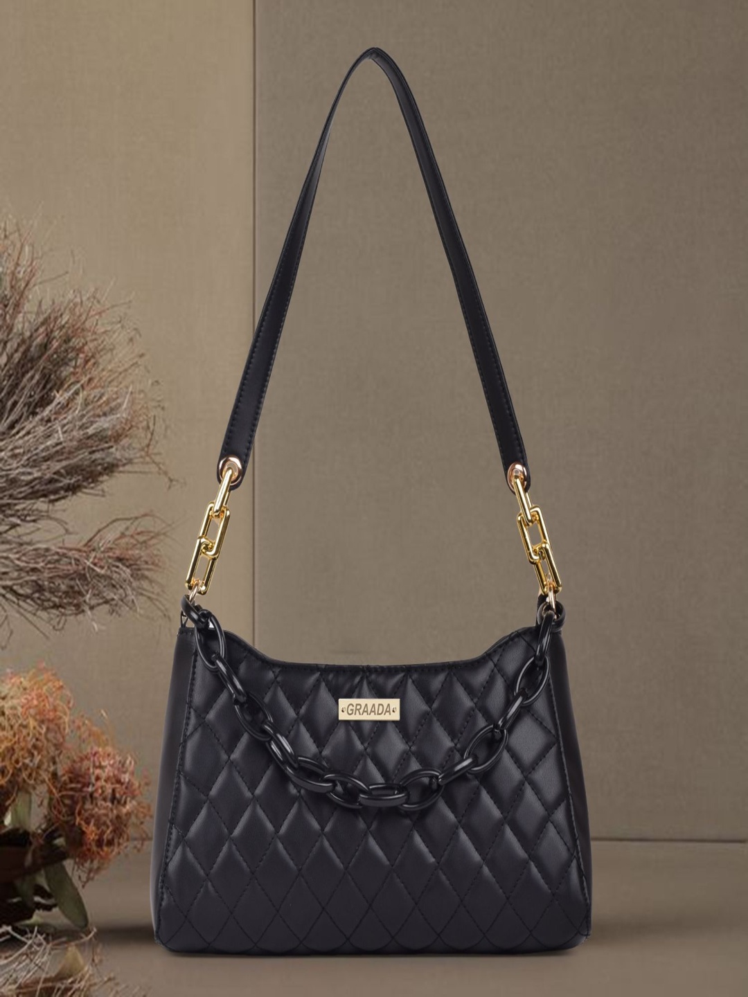 

GRAADA Women Solid Structured Leather Handheld Bag, Black