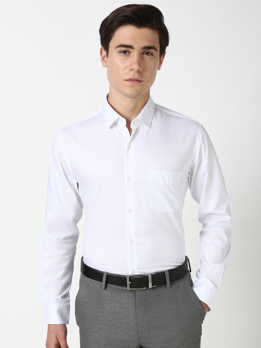 

Peter England Men Slim Fit Spread Collar Floral Printed Cotton Casual Shirt, White