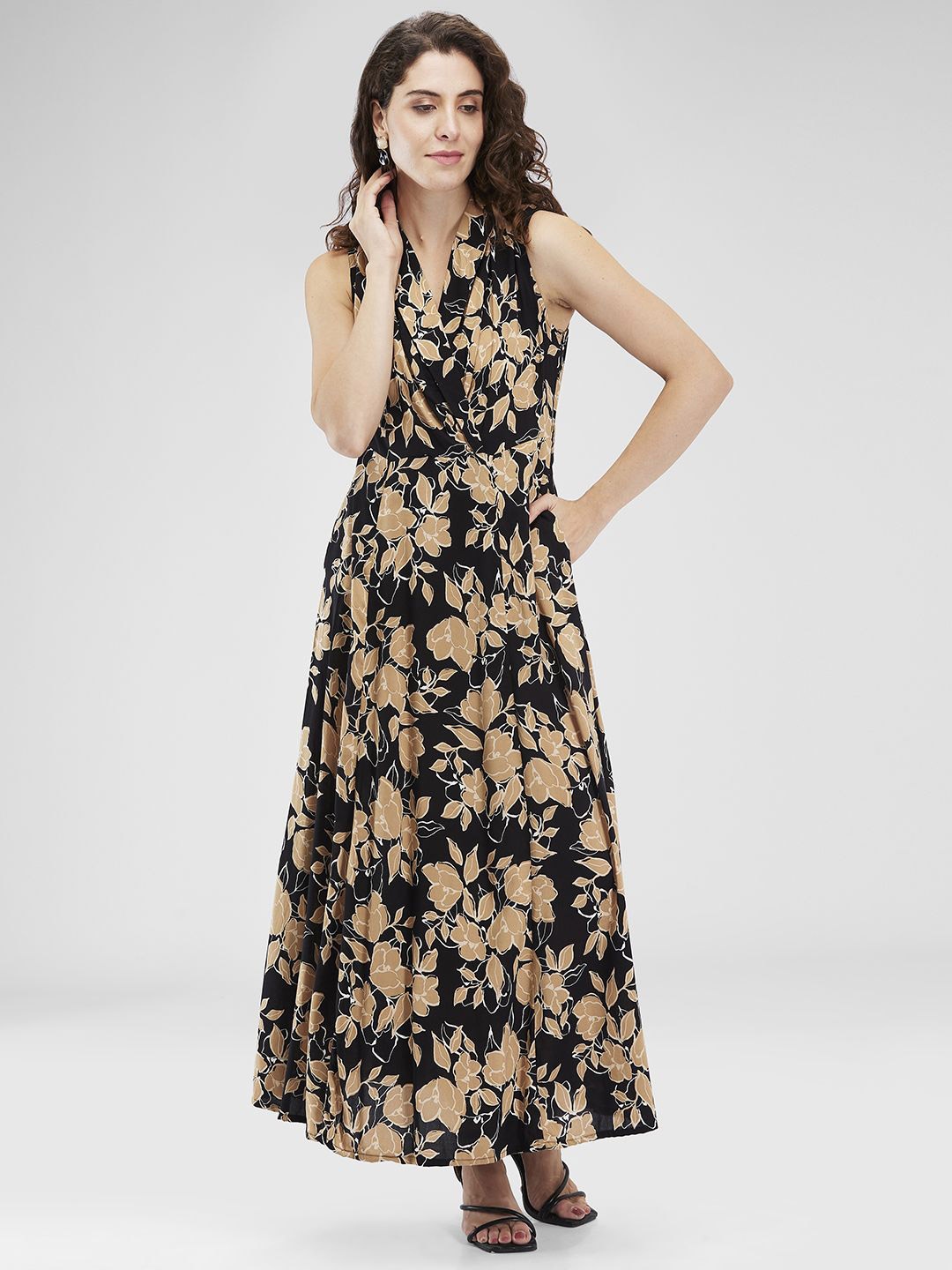 

Iti Floral Print Maxi Dress, Black