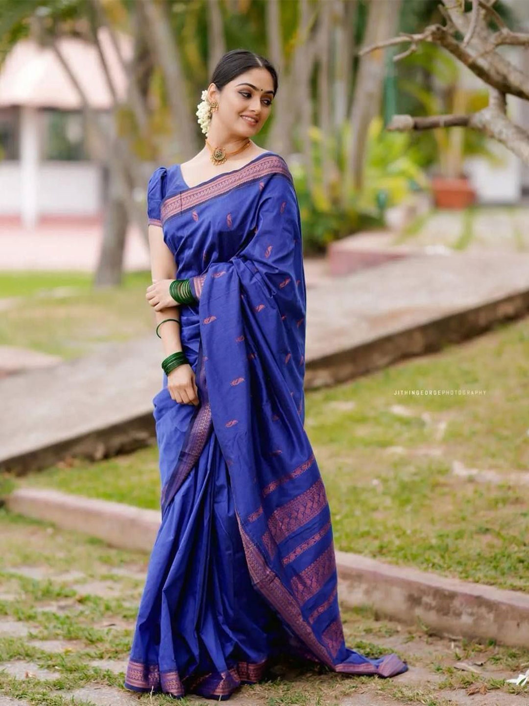 

Manu Designer Ethnic Motifs Woven Design Zari Saree, Blue